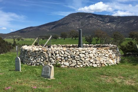 Smaller enclosure containing De Salis family graves and obelisk.