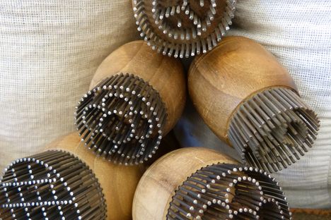 Chekich come in a variety of sizes and designs. 