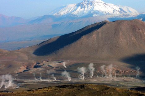 El Tatio geysers seen in the morning from Cerro Soquete.