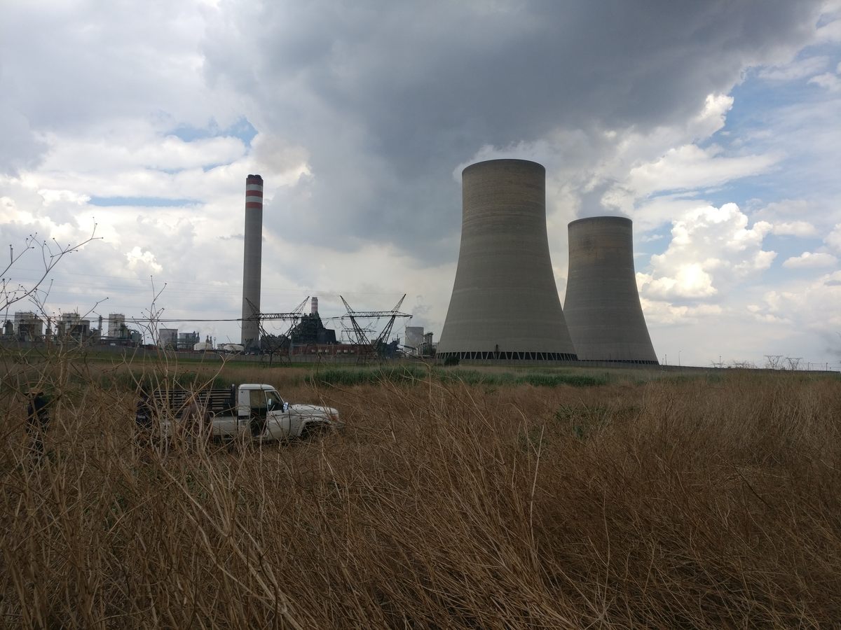 The Secunda petrochemical plant emits 20 million tons of carbon dioxide emissions per year.