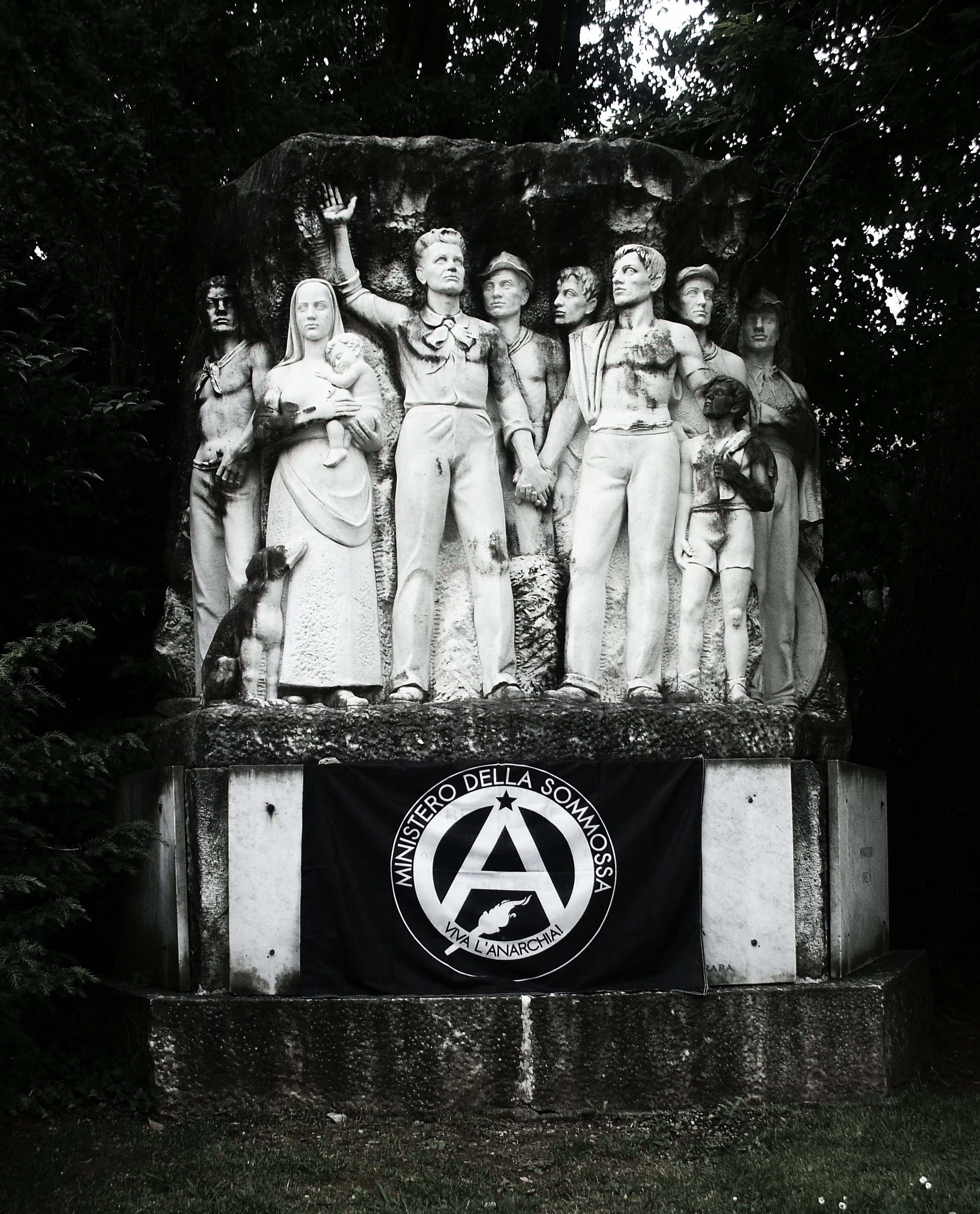 Monument to the anarchist workers of Carrara.