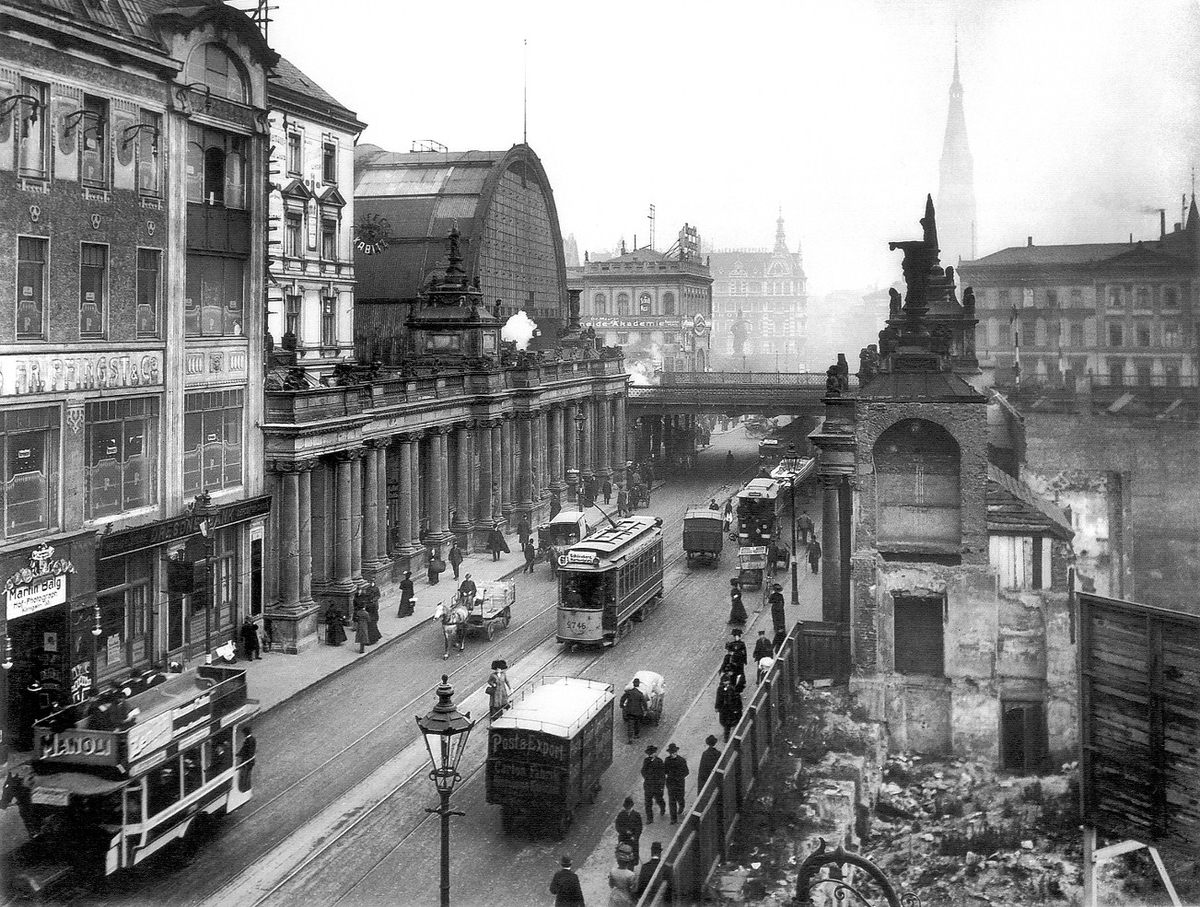 Berlin, 1909.