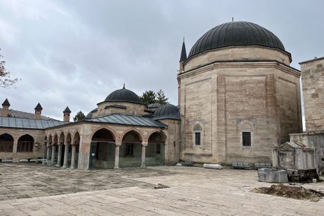 Seyigazi Türbesi