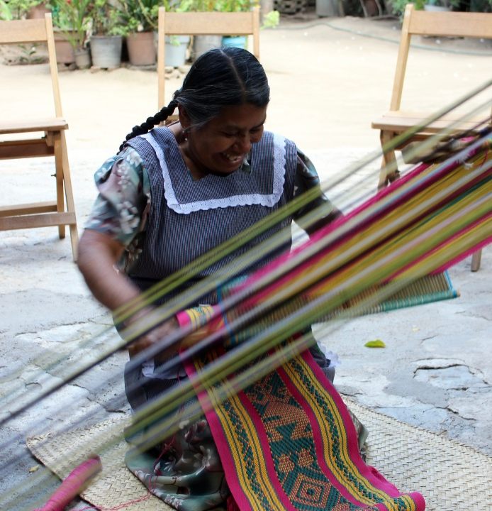 Backstrap loom weaving with the Navarro family