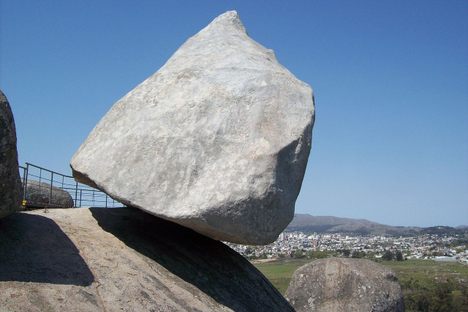 La Piedra Movediza (Shifting Stone)