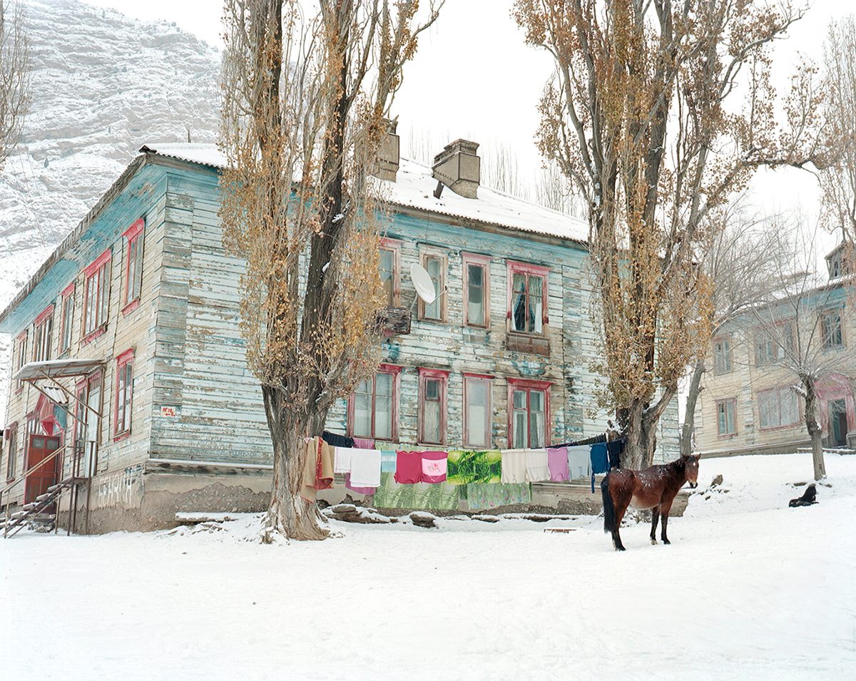 A house in Min Kush is a testament to the city's bygone prosperity.