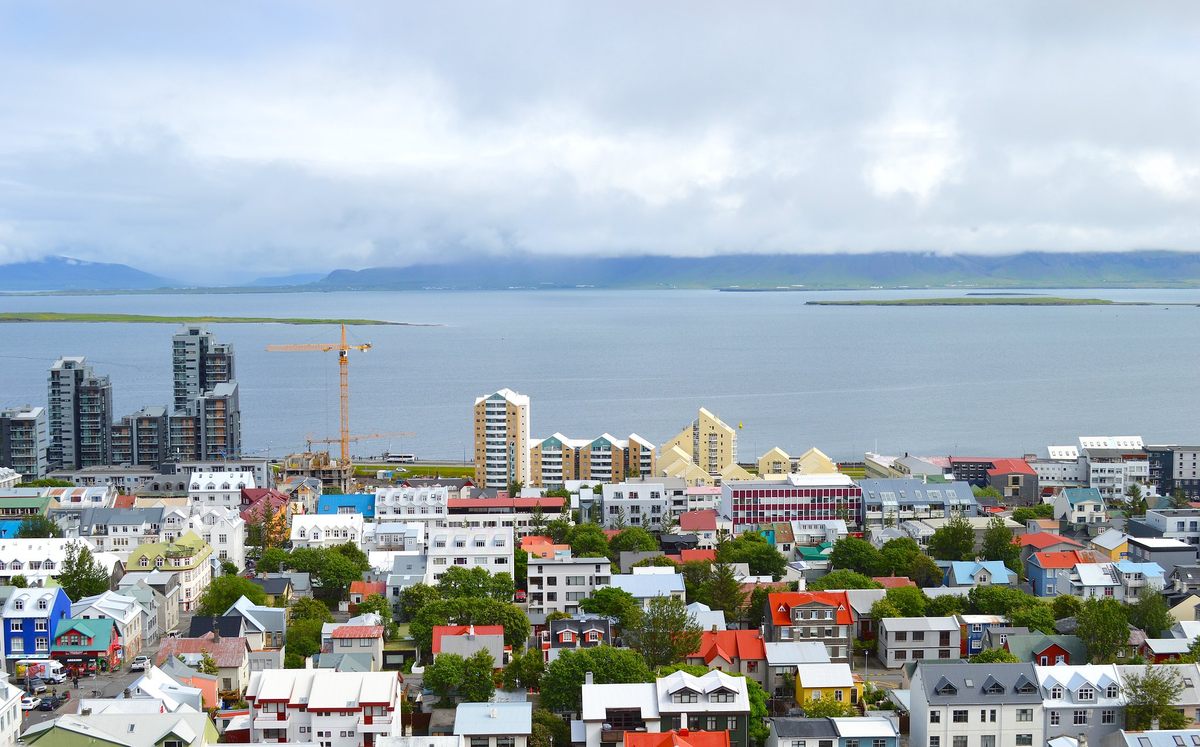 Eruptions in this region, near Reykjavík, tend not to produce much ash.