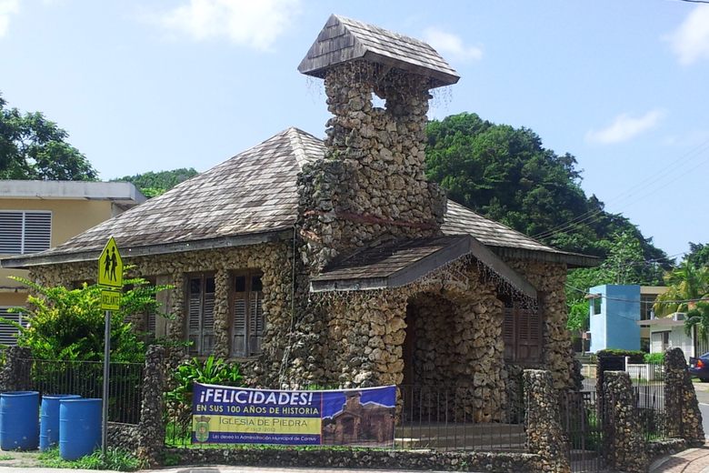 Iglesia Cristiana Avivamiento La Piedra (The Stone Church) – Camuy, Puerto  Rico - Atlas Obscura