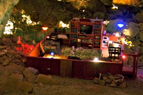 Grand Canyon Caverns Underground Suite