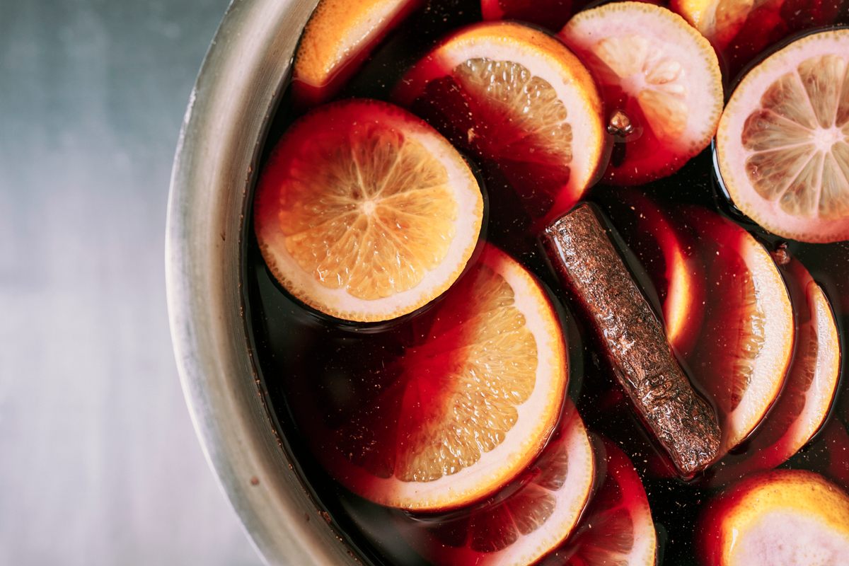 The Hirshon German Flaming Mulled Wine - Feuerzangenbowle - ✮ The Food  Dictator ✮