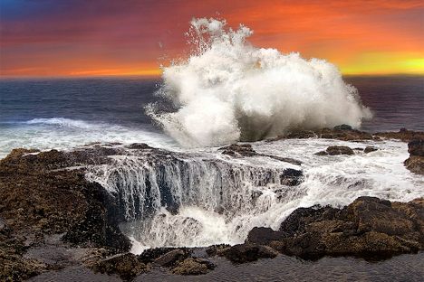 Thor's Well.