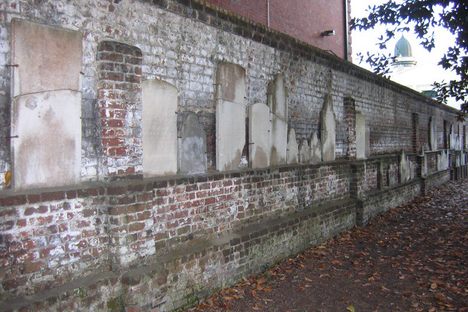 Colonial Park Cemetery