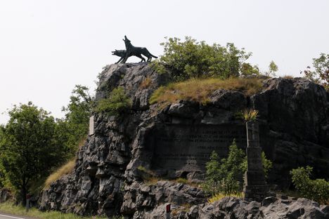 Monumento ai Lupi di Toscana