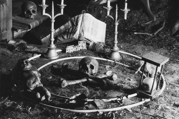 Häxan sets featured a mash-up of iconographies, from Satanism to classical death motifs. 