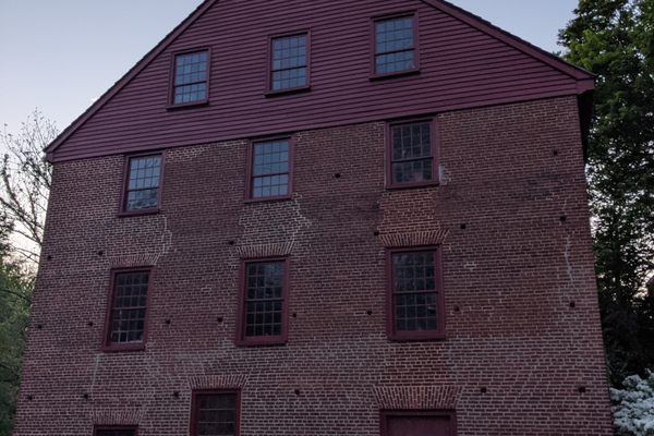 The east side of Colvin Run Mill.