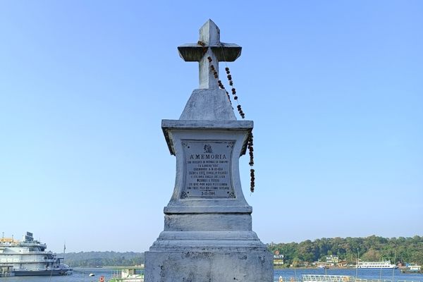 Mandovi Memorial Cross