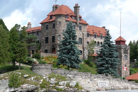 Singer Castle