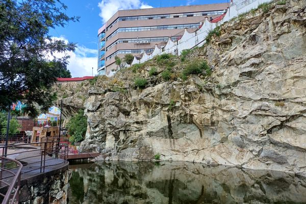 The flooded quarry makes for a nice reflecting pool.