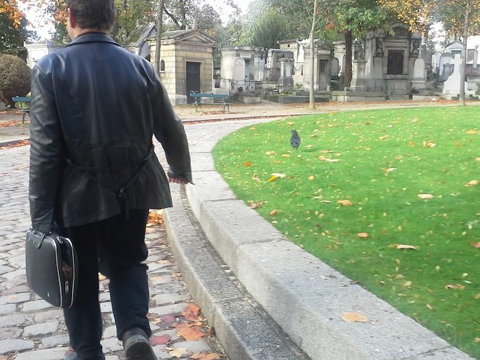Jacques Sirgent leading the Père Lachaise Vampire Tour