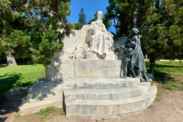 Monument to Federico Rubio Shrapnel Scars