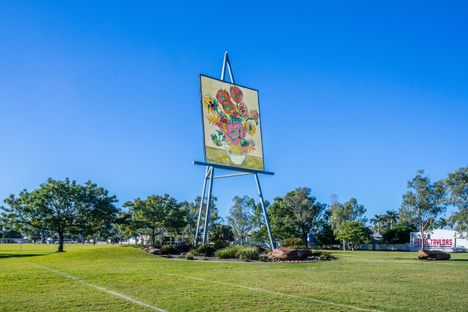 The Big Easel in Emerald