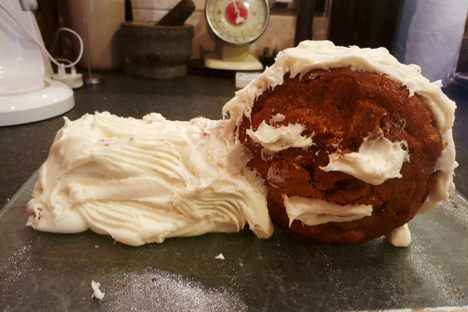 This year's atrocious, beautiful cake.