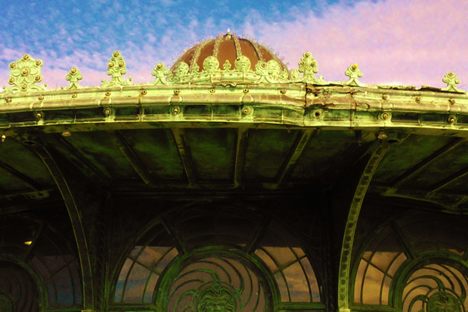 Carousel House
