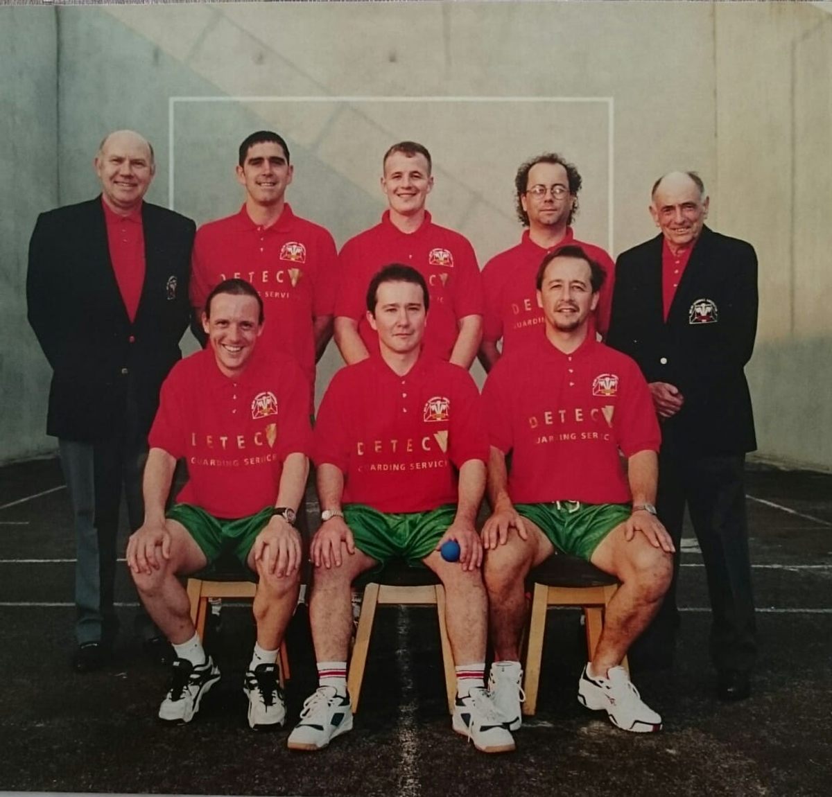The Wales squad from the 1997 World Championships, held in Winnipeg. Kerry Wilde is in the front row, on the right; Kevin Dicks stands behind him.
