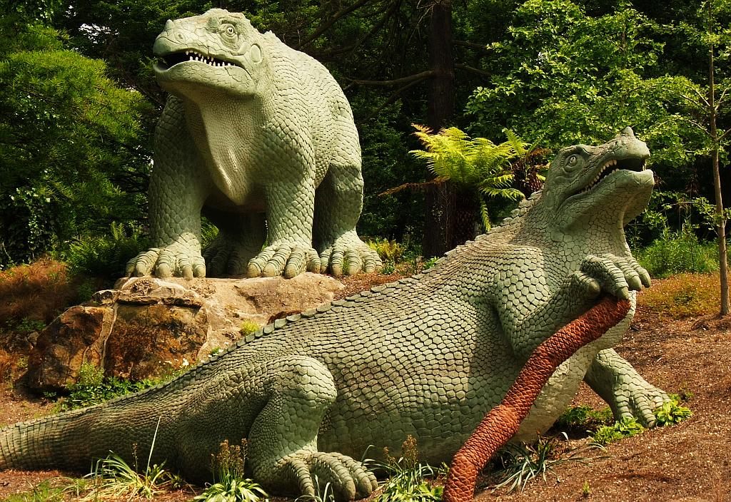 Tyrannosaurus Wrecks The Most Delightfully Derpy Dinosaur Parks You Ll Ever Drive Past Atlas