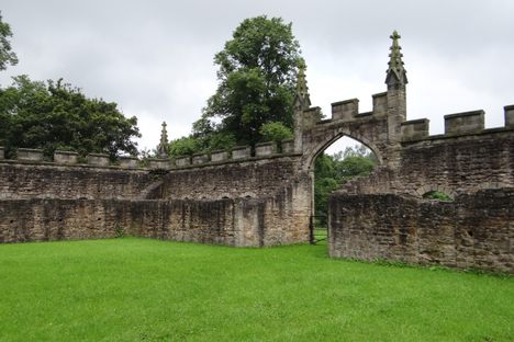 The deer house.