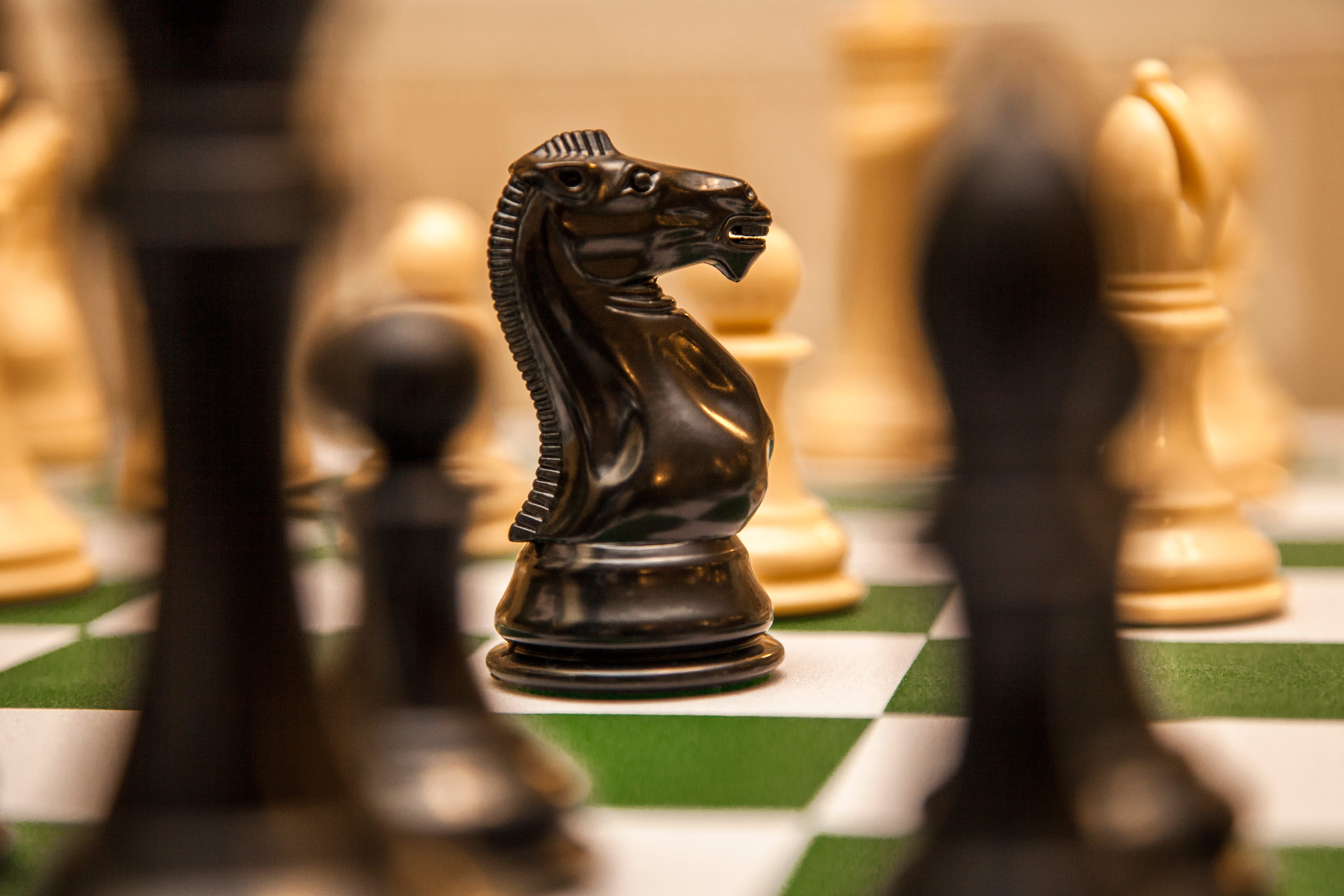 Top chess players meet in Spain to decide next world championship