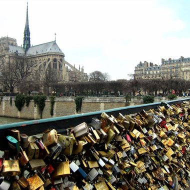 Locks on the Pont des Arts