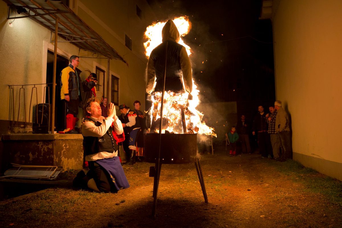 On the last day of the carnival period, the Carnival mask is burned and buried. 