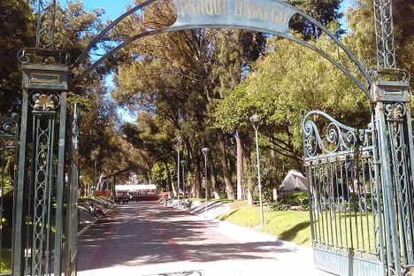 The park's Porfiriate-style entrance.