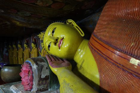 Aluviharaya Rock Cave Temple
