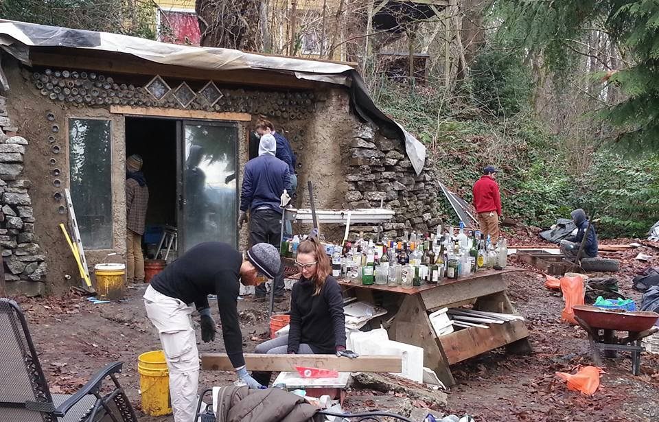 The Trash Studio, a construction project featuring Earthship architecture.