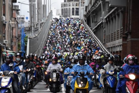 Taipei Bridge Scooter Waterfall