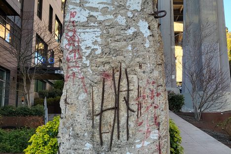 Berlin wall piece December 2023
