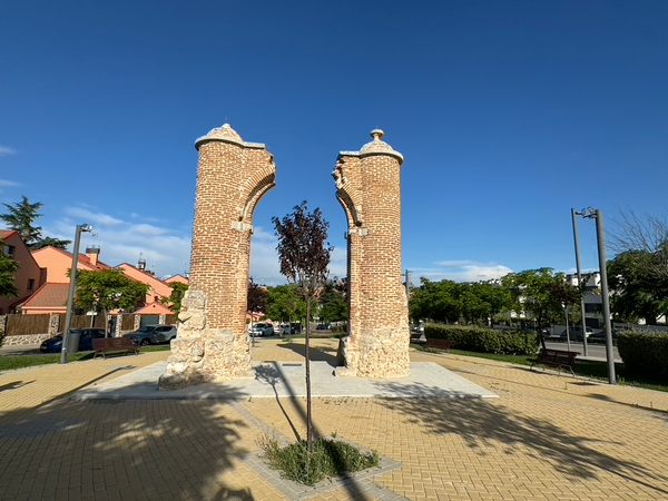 Huerta Grande Estate Pilasters in Madrid, Spain