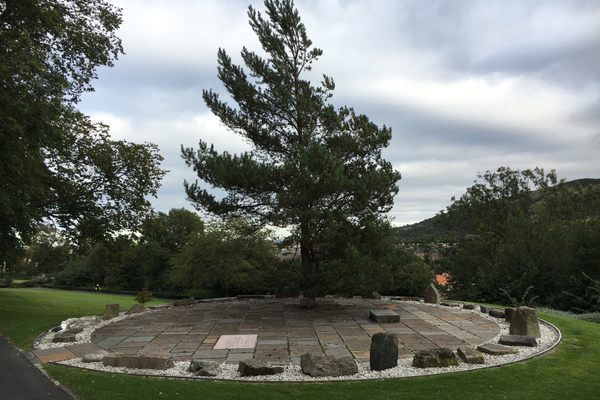 The monument is defined by the circle of 32 rocks.