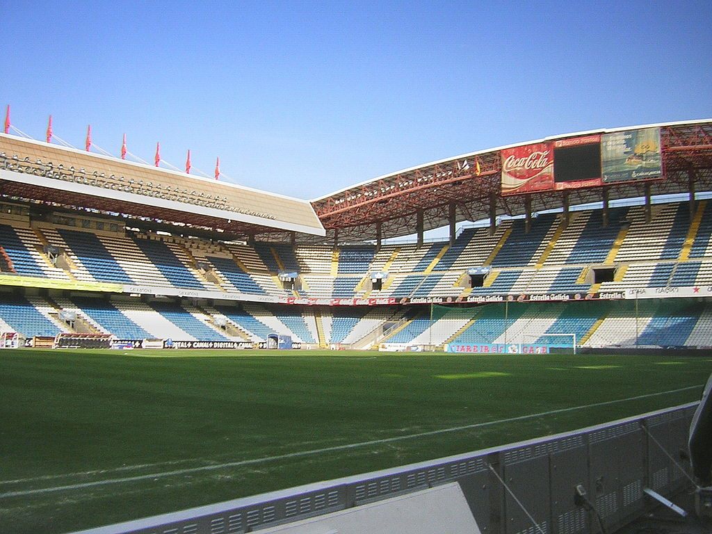 <em>Estadio Riazor</em>, but garlic-free.