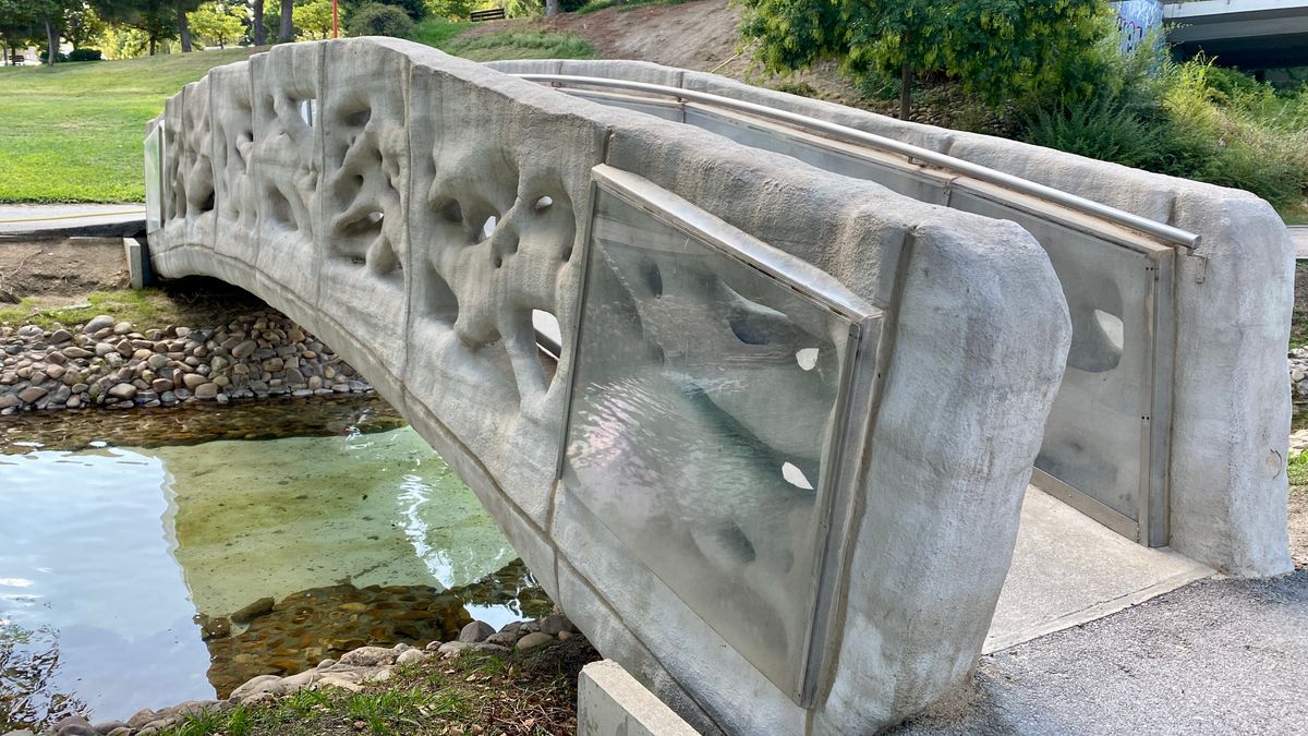 Spain's First 3D-Printed Pedestrian Bridge - Atlas Obscura