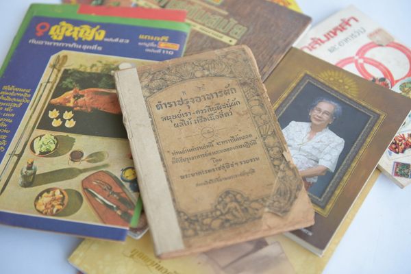 Elite chefs in Thailand collect funeral books for their recipes.