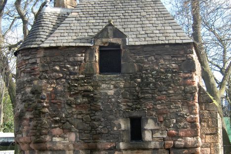 Queen Mary's Bath House