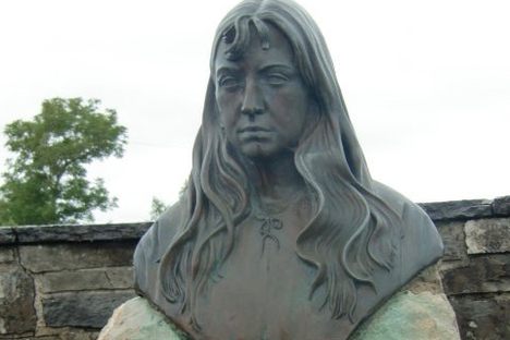 Collen Bawn Bust