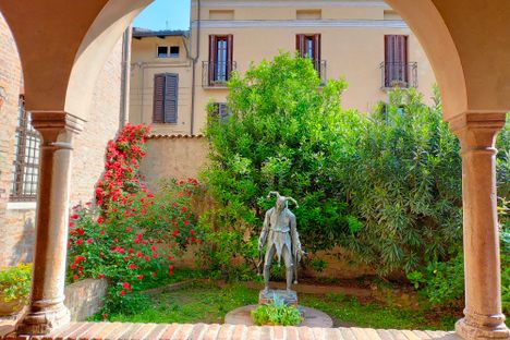 The house's garden