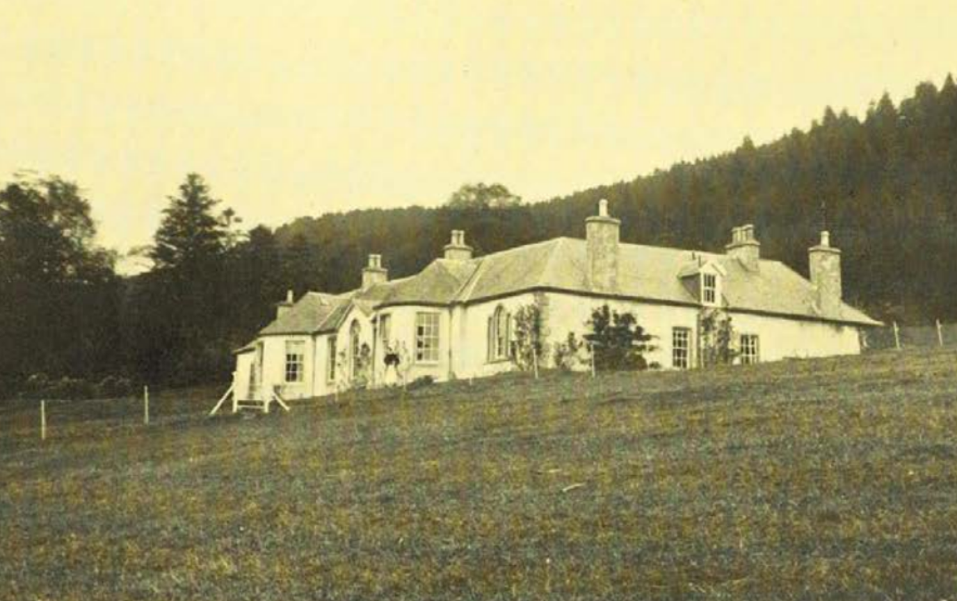 Boleskine House, photographed in 1912.