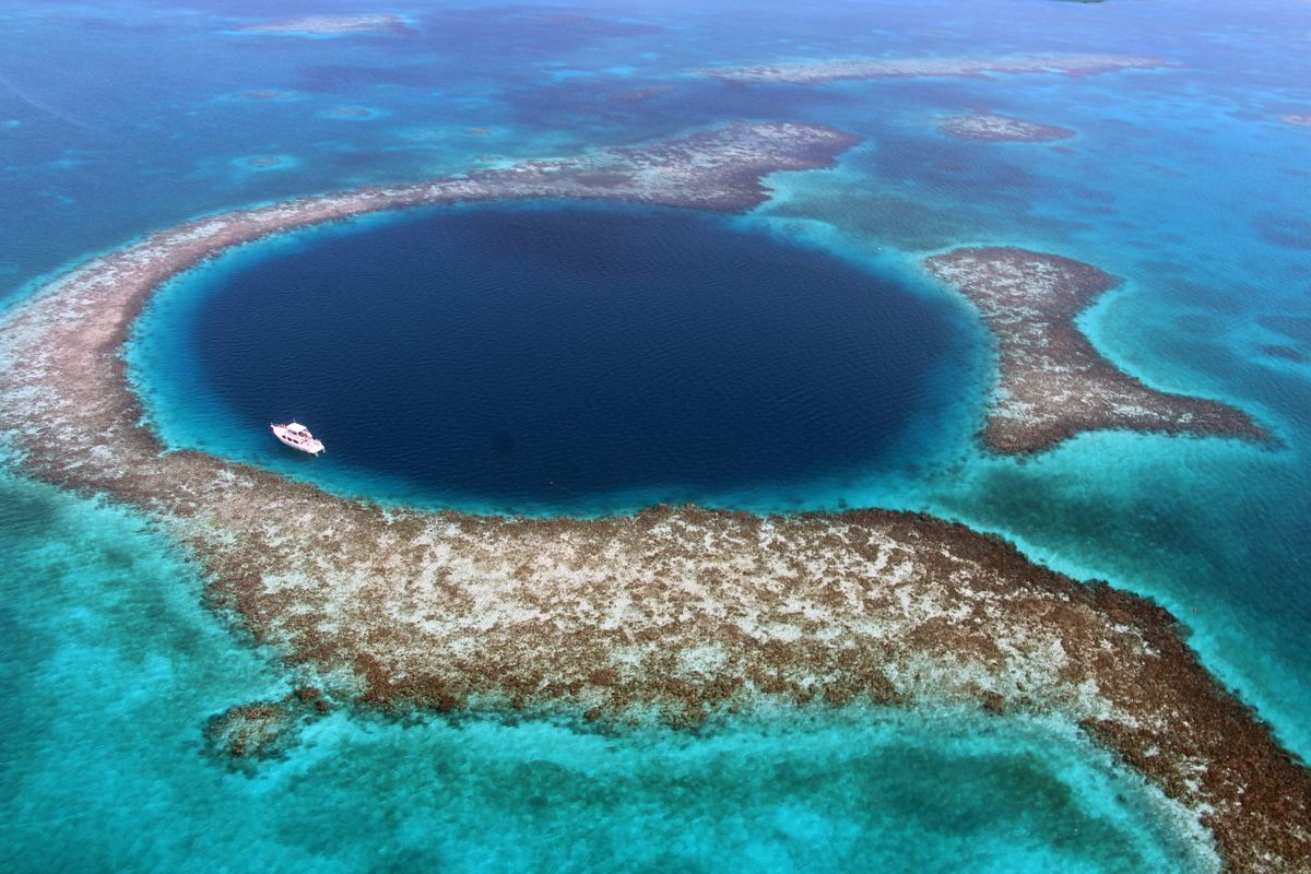 Great Blue Hole – Belize - Atlas Obscura