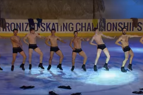 Video Wonder: Synchronized Swim Skating