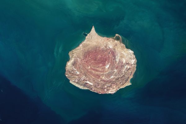 Striking from above, Hormuz Island rewards a closer look. 
